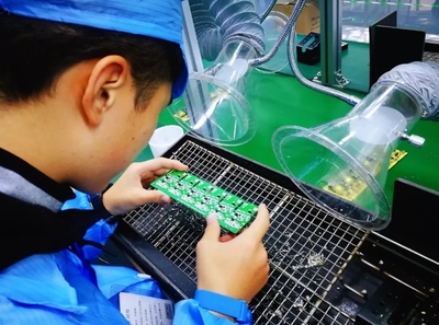 凝聚创新动能，推动产业升级——全市产业项目建设流动现场会聚焦数码产品产业发展